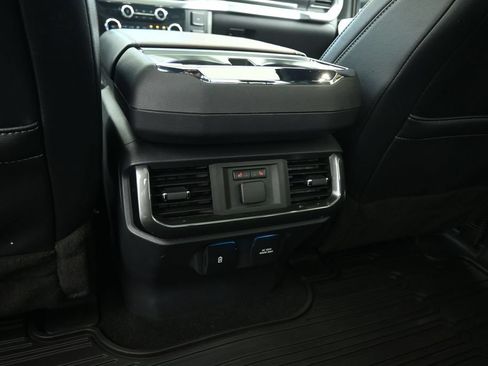 Used 2022 Ford F150 Lariat w/ Equipment Group 502A High AWD/4WD image 20
