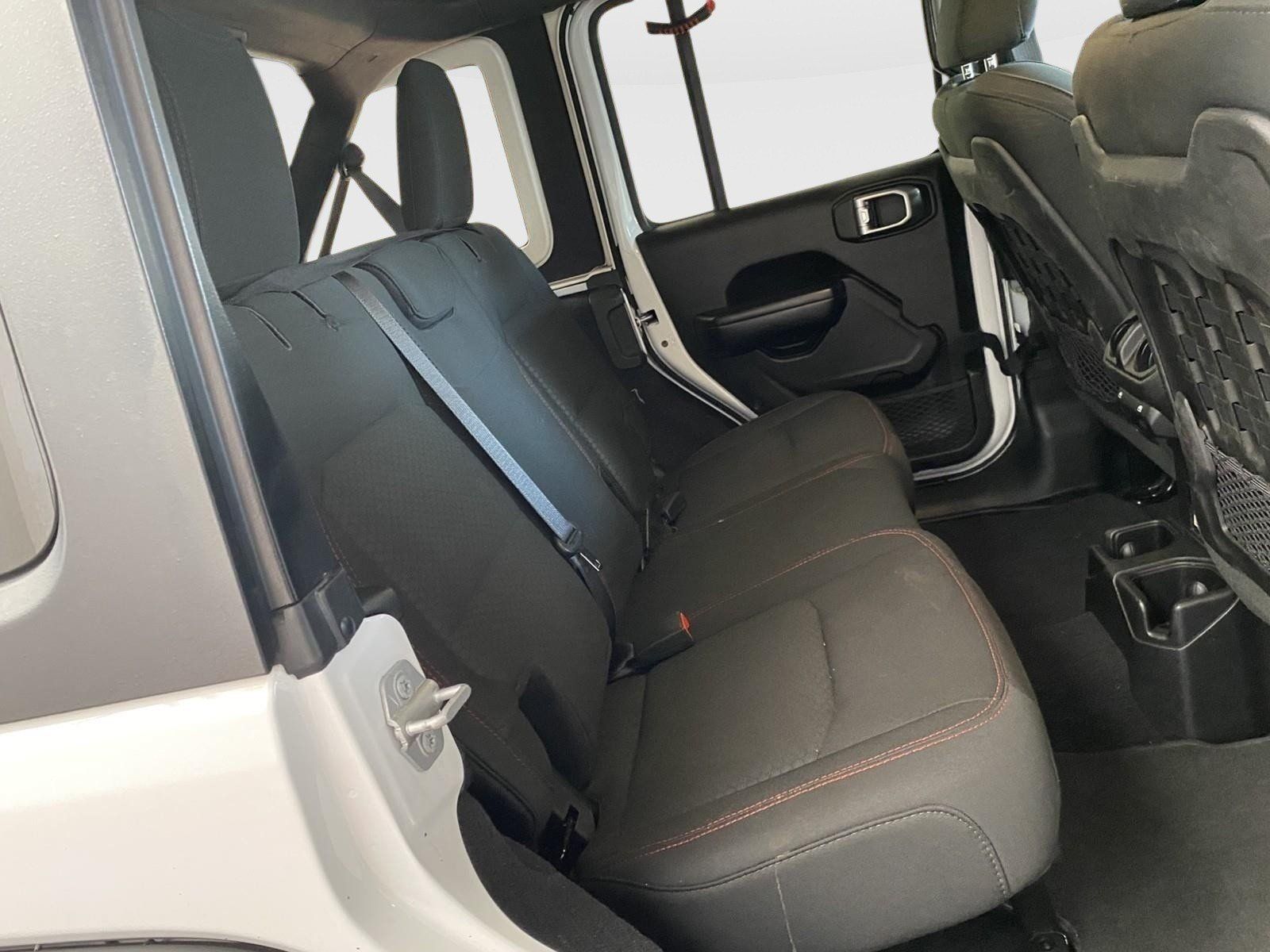 Used 2019 Jeep Wrangler Unlimited Rubicon AWD/4WD image 12