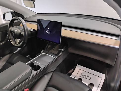 Used 2021 Tesla Model Y 2WD image 84