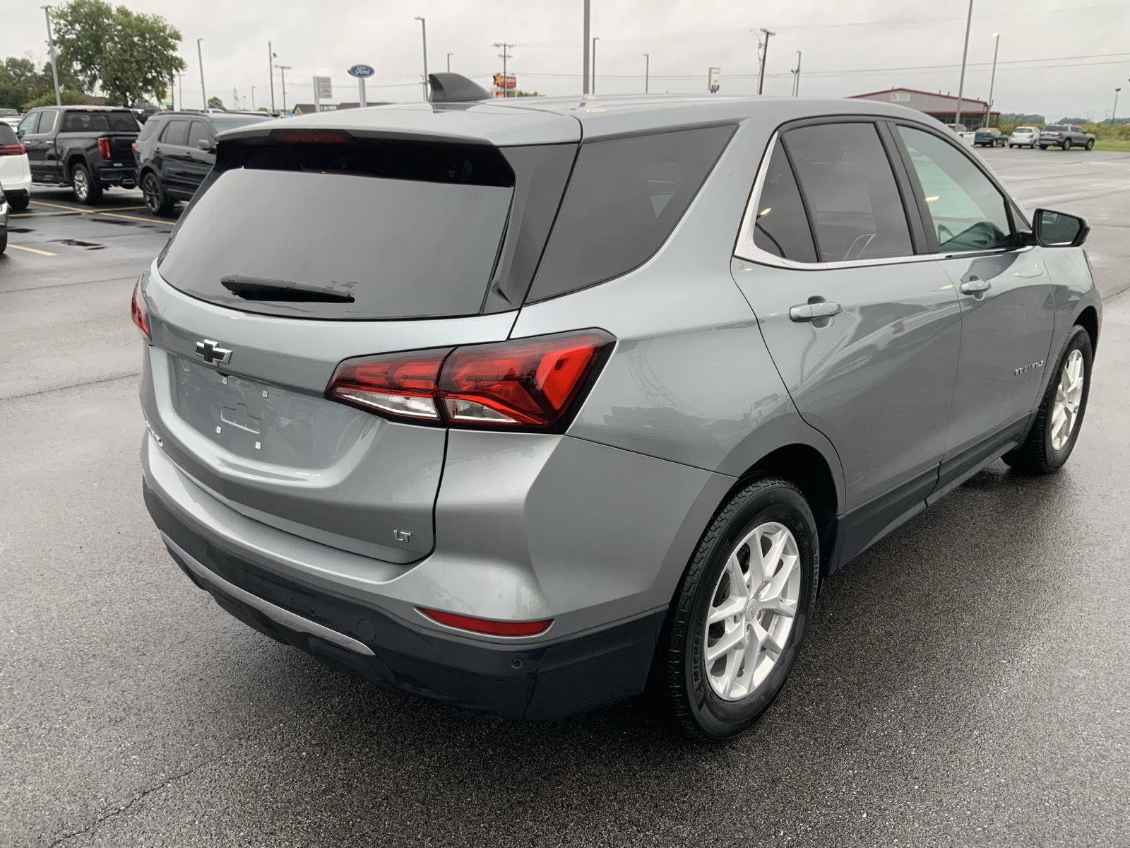 Used 2024 Chevrolet Equinox LT FWD image 12