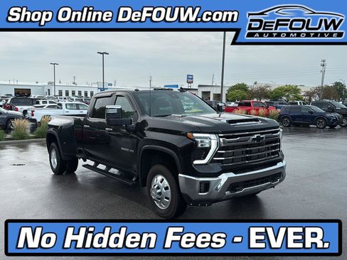 Used 2025 Chevrolet Silverado 3500 LTZ w/ LTZ Convenience Package AWD/4WD image 1