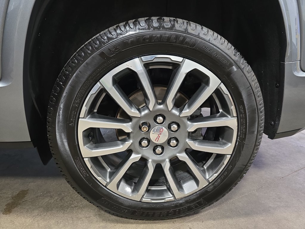 Used 2022 GMC Acadia Denali w/ Denali Ultimate Package AWD/4WD image 36