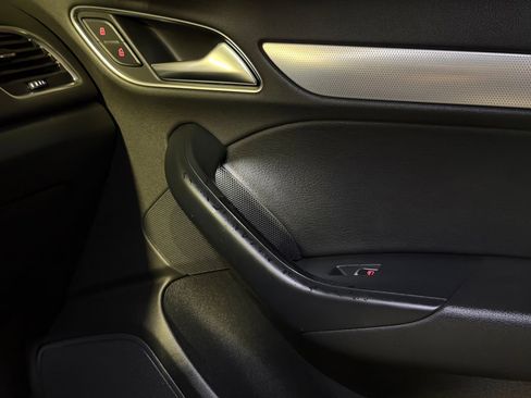 Used 2015 Audi Q3 2.0T Premium Plus w/ Sport Package image 26