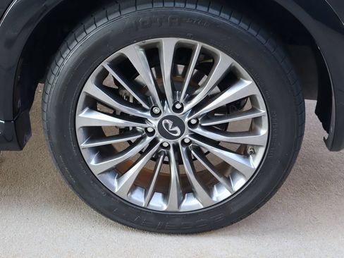 Used 2018 INFINITI QX80 2WD w/ Driver Assistance Package image 30