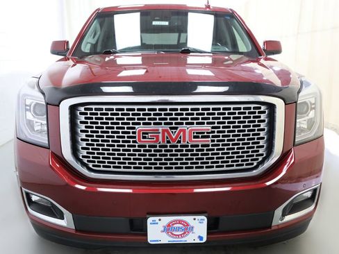 Used 2016 GMC Yukon Denali w/ Open Road Package AWD/4WD image 19