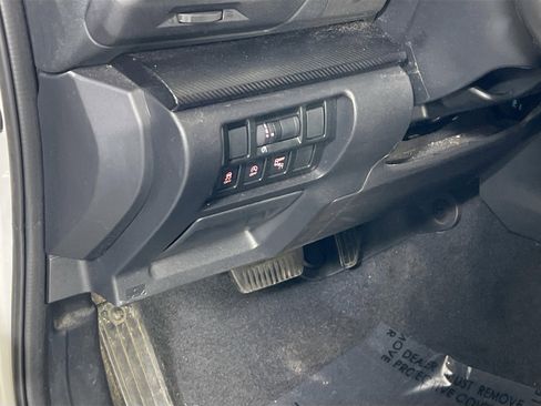 Used 2023 Subaru Crosstrek 2.0i Premium image 10