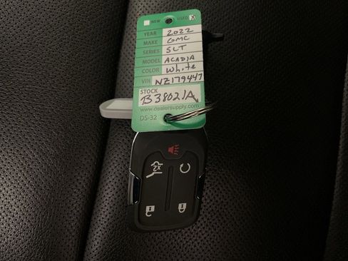 Used 2022 GMC Acadia SLT w/ Preferred Package image 31