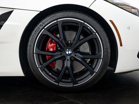 Used 2023 BMW Z4 M40i w/ Premium Package RWD image 12