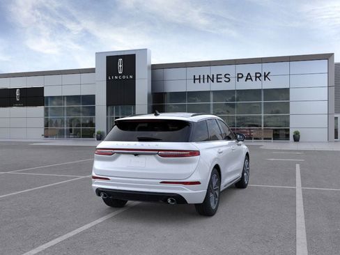 New 2026 Lincoln Corsair Grand Touring image 8