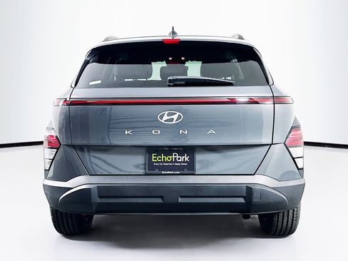 Used 2025 Hyundai Kona SEL FWD image 7