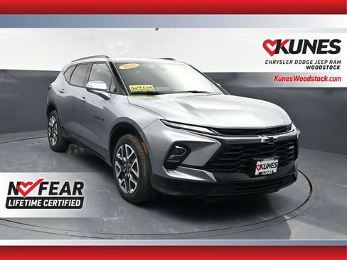 Used 2025 Chevrolet Blazer RS AWD/4WD image 1