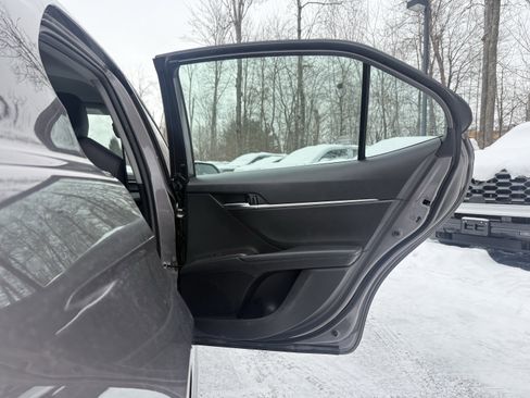Used 2022 Toyota Camry SE image 33