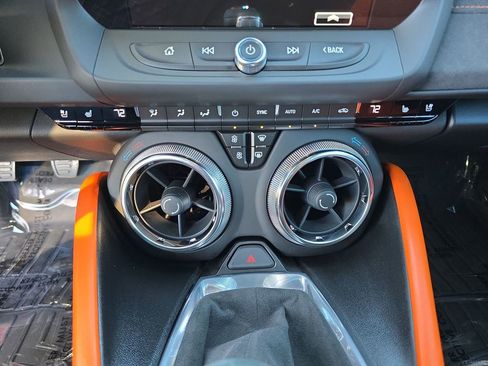 Used 2018 Chevrolet Camaro SS w/ Hot Wheels Edition image 17