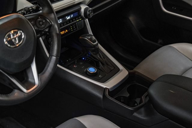 Used 2020 Toyota RAV4 Limited AWD/4WD image 25