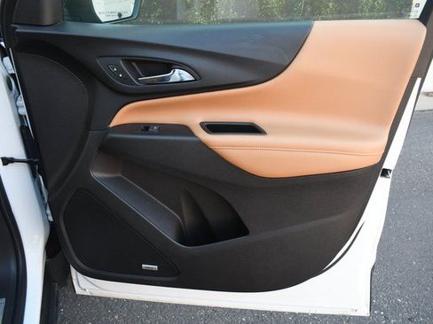 Used 2019 Chevrolet Equinox Premier AWD/4WD image 23