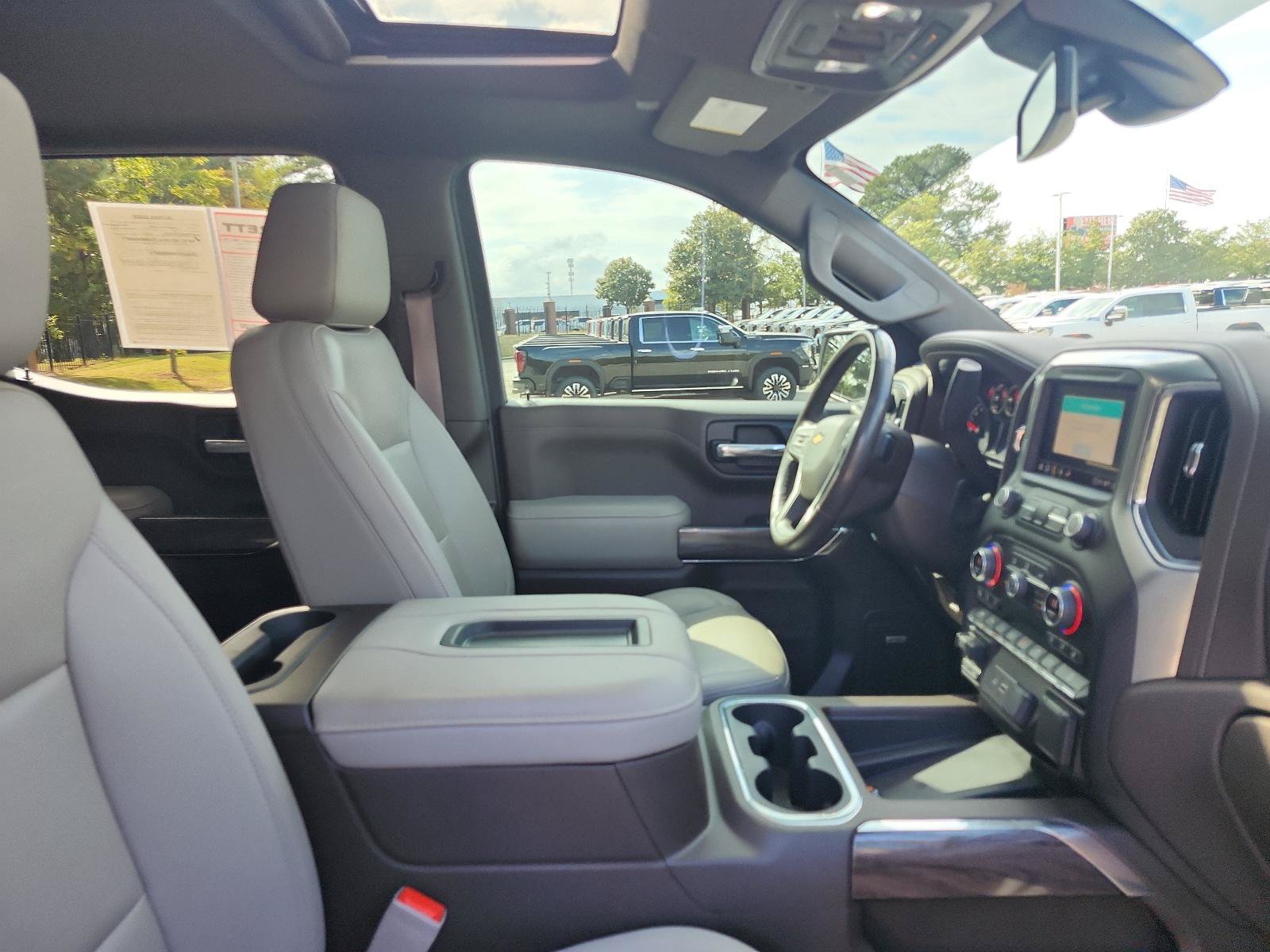 Used 2022 Chevrolet Silverado 1500 LTZ w/ LTZ Premium Package AWD/4WD image 9