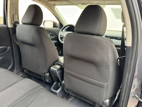 Used 2018 Honda HR-V EX image 31