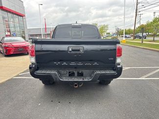Used 2022 Toyota Tacoma TRD Off-Road w/ Technology Package AWD/4WD video 4