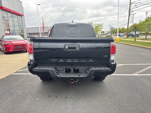 Used 2022 Toyota Tacoma TRD Off-Road w/ Technology Package AWD/4WD image 4