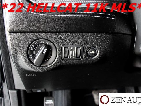Used 2022 Dodge Charger SRT Hellcat w/ Harman/Kardon Audio Group image 21