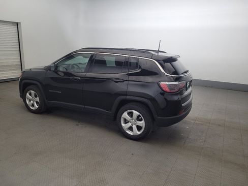 Used 2020 Jeep Compass Latitude FWD image 3