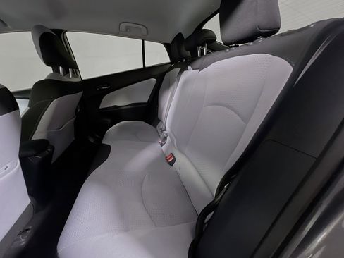 Used 2022 Toyota Prius LE image 29