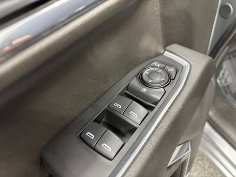 Used 2024 Chevrolet Silverado 1500 LT AWD/4WD image 31