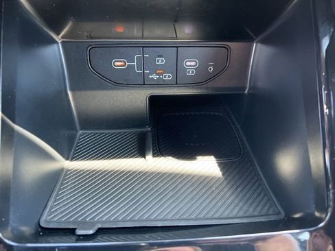 Certified 2024 Kia Sorento SX Prestige AWD/4WD image 26