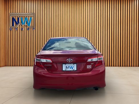 Used 2014 Toyota Camry SE FWD image 23