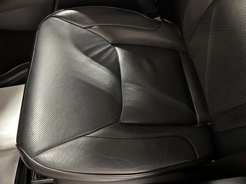 Used 2019 Chrysler 300 Limited w/ Safetytec Plus Group image 15