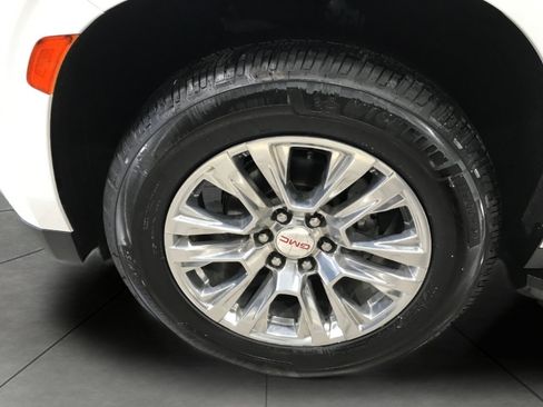 Used 2021 GMC Yukon XL Denali w/ LPO, Illumination Package image 4