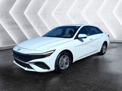 Used 2024 Hyundai Elantra SE