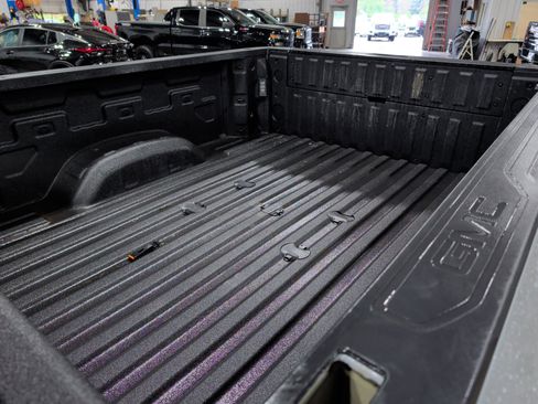 Used 2025 GMC Sierra 2500 AT4X AWD/4WD image 8