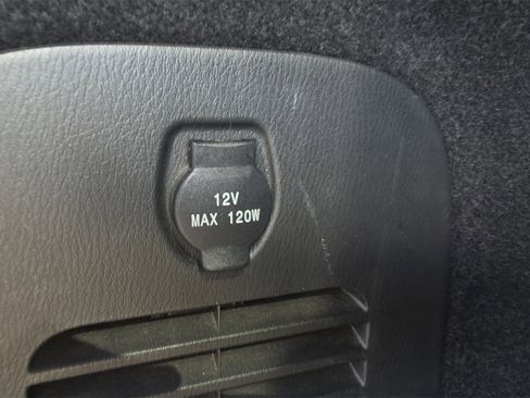 Used 2020 Nissan Pathfinder S image 18