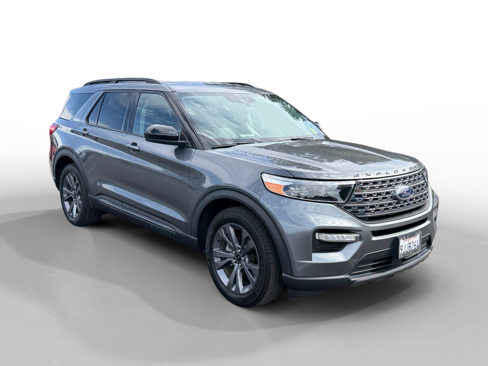 Certified 2023 Ford Explorer XLT w/ Equipment Group 202A RWD image 7