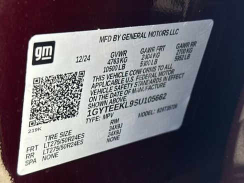Certified 2025 Cadillac Escalade IQ Sport 1 w/ LPO, ONYX Package AWD/4WD image 27