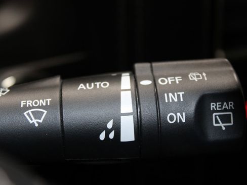 Used 2022 Nissan Armada Platinum w/ Captain's Chairs Package image 49