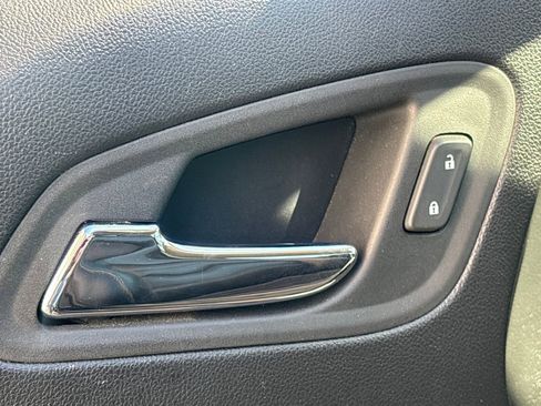 Used 2021 GMC Canyon Denali image 7