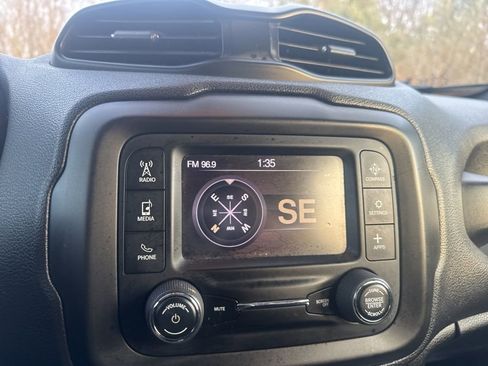 Used 2020 Jeep Renegade Sport image 27