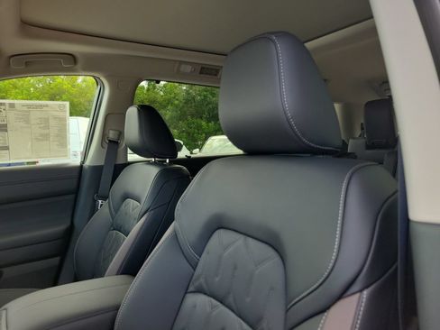 New 2026 Nissan Pathfinder Platinum FWD image 20