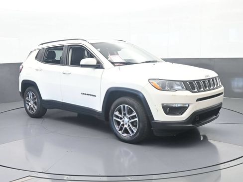 Used 2020 Jeep Compass Latitude FWD image 8