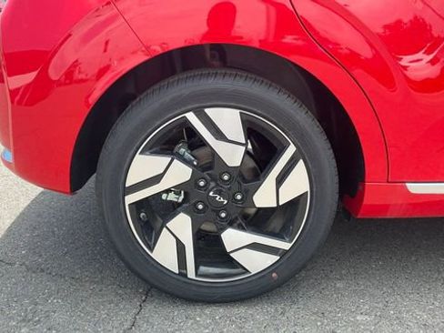 Certified 2025 Kia Soul GT-Line w/ GT-Line Technology Package FWD image 12