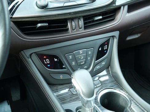 Used 2017 Buick Envision Essence FWD image 21