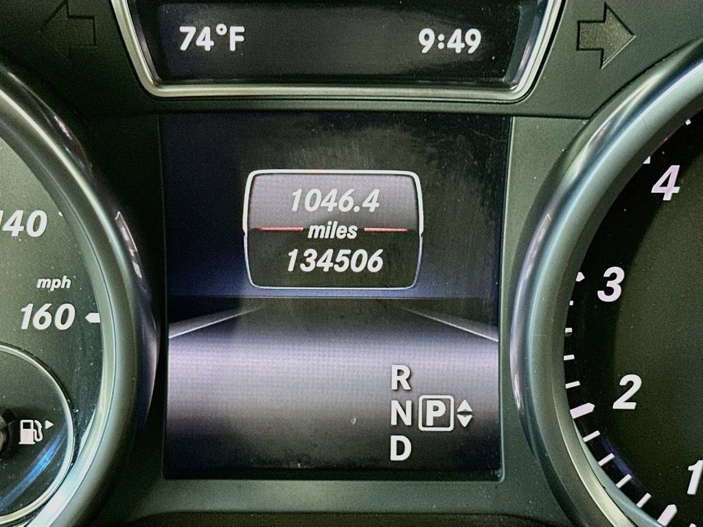 Used 2014 Mercedes-Benz GL 550 4MATIC image 15