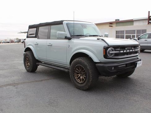 Used 2022 Ford Bronco Outer Banks image 1