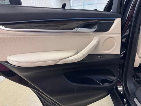 Used 2018 BMW X5 sDrive35i RWD image 16