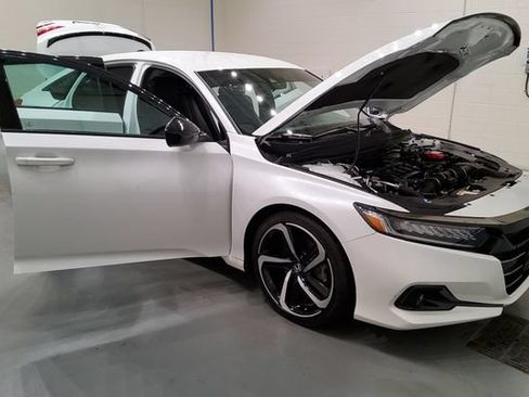 Used 2022 Honda Accord Sport image 9