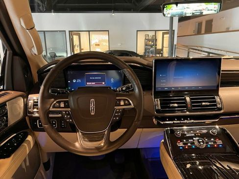 Used 2024 Lincoln Navigator Black Label AWD/4WD image 17