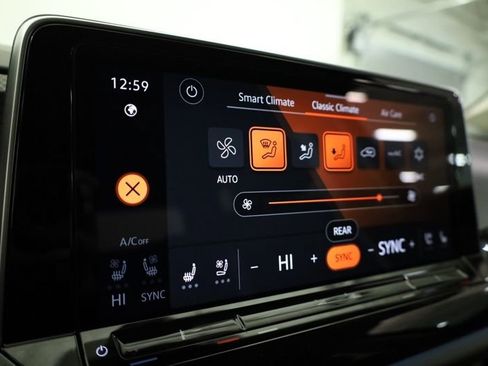 New 2026 Volkswagen Atlas Peak Edition image 18