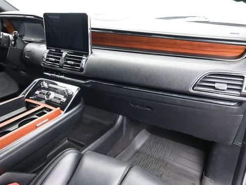 Used 2020 Lincoln Navigator Reserve w/ Luxury Package AWD/4WD image 38